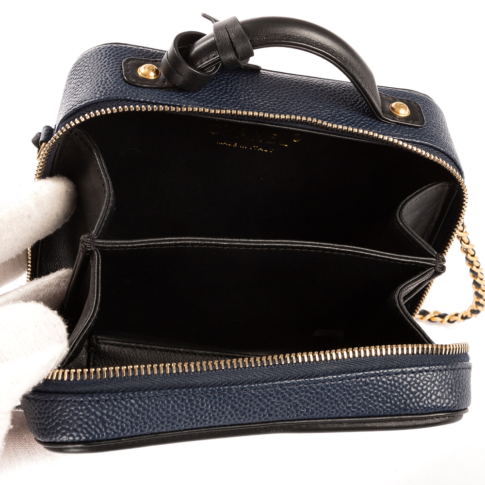 Chanel Ltd. Ed. Filigree Vanity Case - Picture 9 of 11